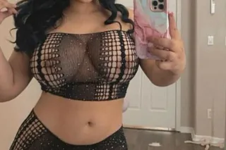 New sexy, naughty and charming mama available for your enjoyment... - Image 2